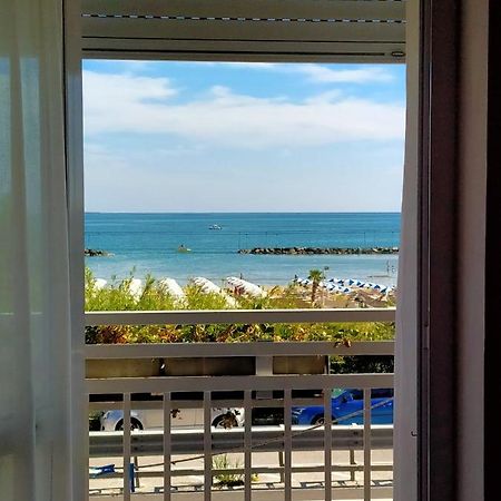 Hotel Ristorante Miramare Pesaro Ngoại thất bức ảnh