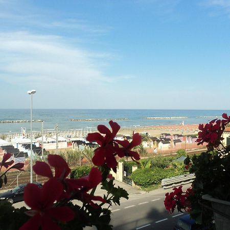 Hotel Ristorante Miramare Pesaro Ngoại thất bức ảnh