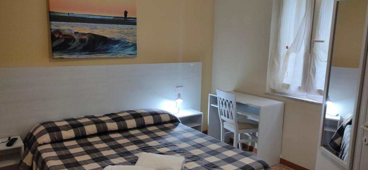 Hotel Ristorante Miramare Pesaro Phòng bức ảnh