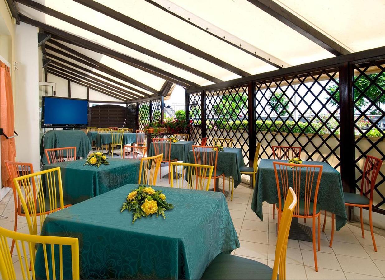 Hotel Ristorante Miramare Pesaro Ngoại thất bức ảnh